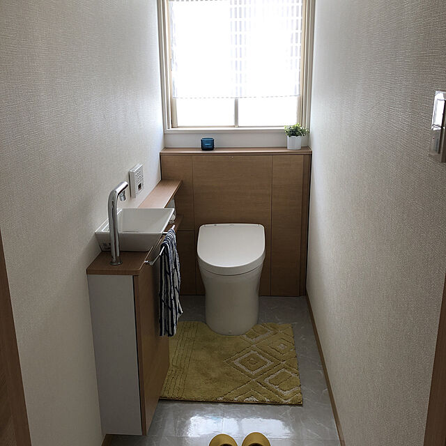 ayu.twinsmamの-【★】M+home グラッシー トイレマット ブルー/イエローの家具・インテリア写真