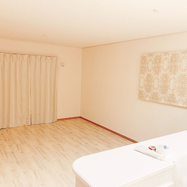 minami.tのニトリ-遮光1級・遮熱・遮音カーテン(ポワン アイボリー 100X200X2) の家具・インテリア写真