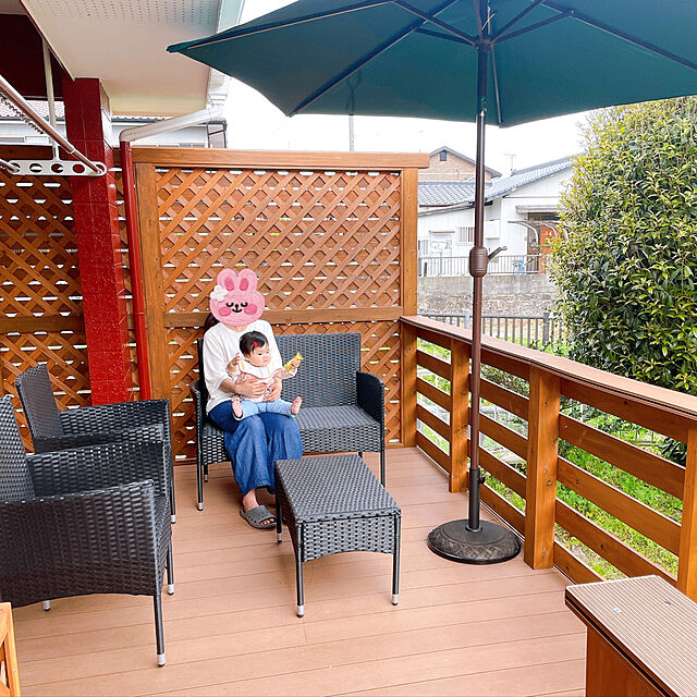 haruの山善-[ガーデンマスター] ラタン調ガーデンテーブル&チェア4点セット テーブル×1点& チェア2点&ソファ1点セット お庭 ベランダ テラス バルコニー ダークブラウン NCS-4の家具・インテリア写真