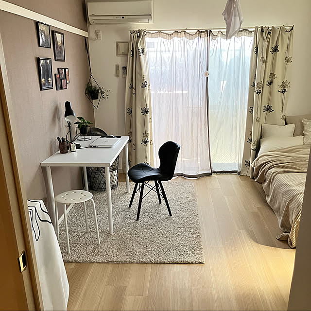 写真付きレビュー Clover クローバー シングルポットスタンド ウォールフック S鉢カバー 鉢 鉢ポット 植木鉢 スタンド アイアン 鉄 アイアン スタンド フレーム ハンギング 鉢植えスタンド スタイリッシュ おしゃれ プランター 室内 植物 観葉植物 インテリア 雑貨 黒