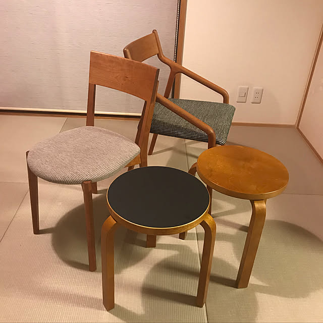 s.....houseの-【スコープ別注】アルテック / スツール 60 3本脚 リノリウム×ハニーステイン [artek / Stool 60]の家具・インテリア写真