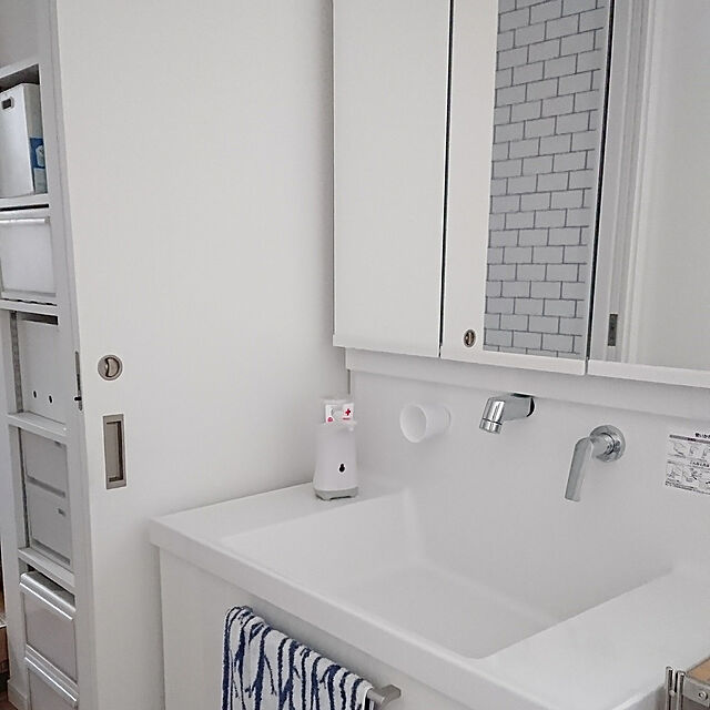 __home_m.の-【送料無料】三栄水栓　SANEI　mog（モグ）　マグネットコップ　ホワイト　PW6810-W4【同梱不可】壁 シンプル 洗面の家具・インテリア写真