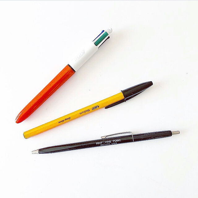 Mの-BIC 4色ボールペン 黒 赤 青 緑 0.7mm 油性 手帳 筆記具 かわいい おしゃれの家具・インテリア写真