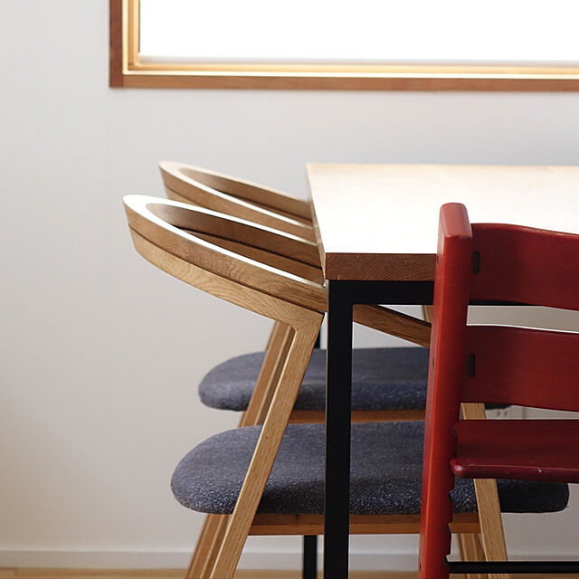FUJIの-宮崎椅子製作所 UUチェア【Aランク・布張り】椅子 ダイニングチェア無垢材 天然木 ナチュラルデザイナーズ 日本製 正規品の家具・インテリア写真