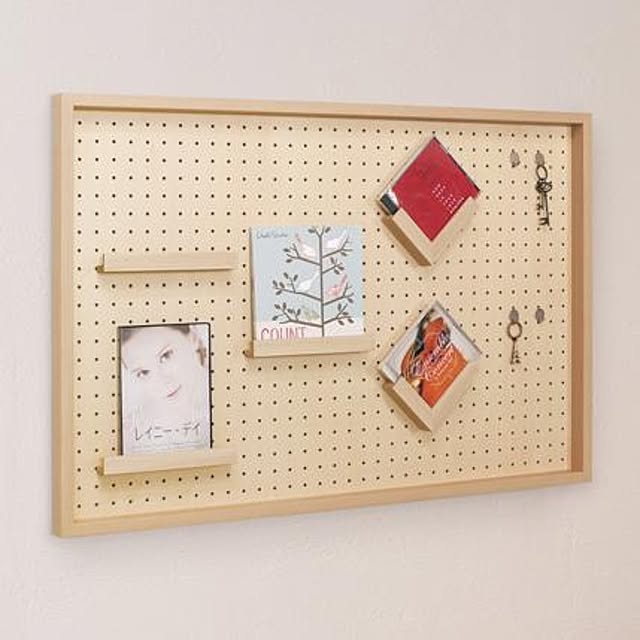 写真付きレビュー ウォールメイツ正規品 色紙 フレーム 額縁 P125 2色 白 茶 色紙額 色紙額縁 普通色紙サイズ 272 242mm 専用 デコ シール 貼った 寄せ書き 押絵 刺繍 など 立体的でも 簡単 セット で おしゃれ に 壁掛け ディスプレイ 額外寸 W28 6x31 7cm 日本製