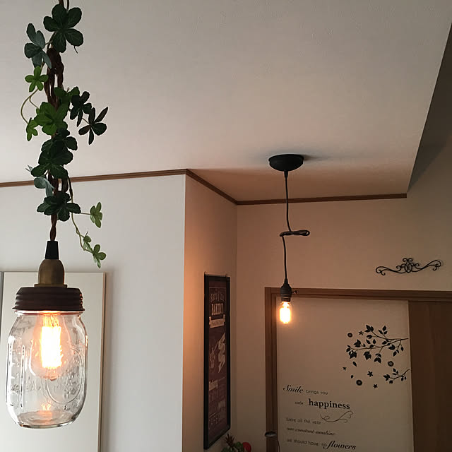 TomominのDETAIL-Ball Mason Jar Lamp （ボールメイソンジャーランプ）(ペンダントランプ,レトロ,エジソン電球,エジソンバルブ,ガラス瓶,ガラスボトル,空き瓶,間接照明,ペンダントライト,アンティーク,ダイニング,リビング,カフェ,デザイン照明,インテリア照明,ナチュラル）の家具・インテリア写真