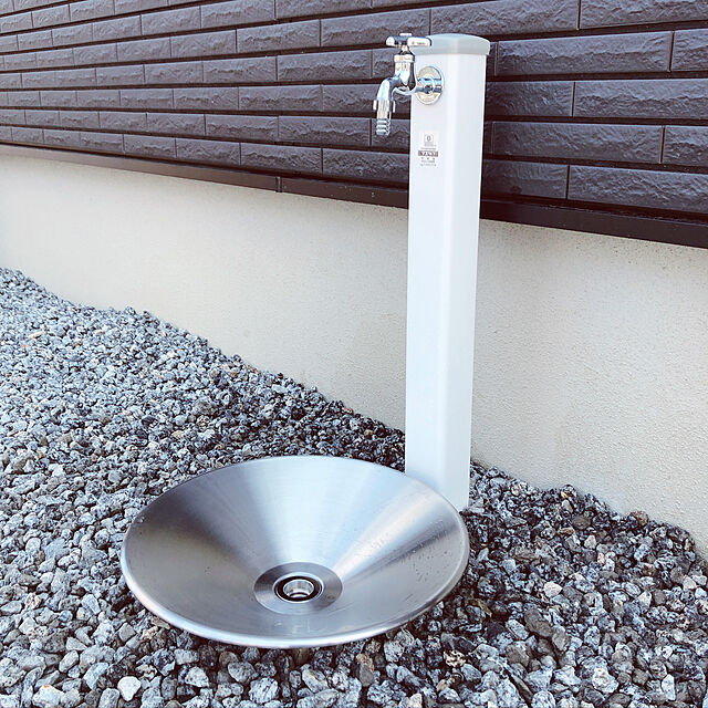 Sakiの-ユニソン　ガーデンパン シャインポット ステンレスシルバー　おしゃれ 水受け 水鉢の家具・インテリア写真