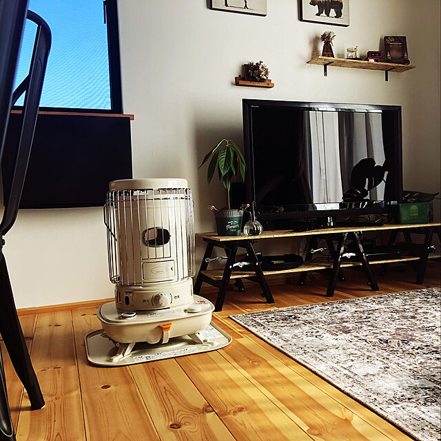 mitsumushiの-【即納】【送料無料】コロナ ストーブ 対流型 色：ホワイト(品番:SL-5121（W）)石油暖房機の家具・インテリア写真