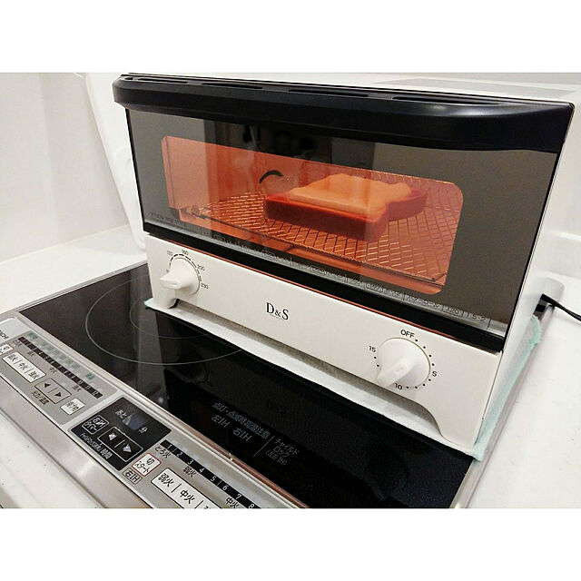 s.roomの-D＆S オーブントースター DSOV-4051 （ トースター トースト パン焼き器 2枚焼き 2枚 トレイ付き メッシュ網 おしゃれ コンパクト 1人暮らし 温度調節機能付き ハイパワー パンくず受け皿付き 朝食 キッチン家電 調理家電 ）の家具・インテリア写真