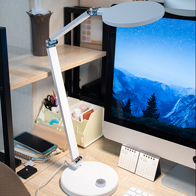 全品p5倍 本日12 00 23 59 Ledデスクライト おしゃれ 照明 電気 Led ライト デスク 机 学習机 コンセント スタンド リビング 寝室 子ども部屋 インダストリアル メタル スチール 高級 上質 かっこいい シンプル モダン 調光 ギフト Meldiva メルディバのレビュー