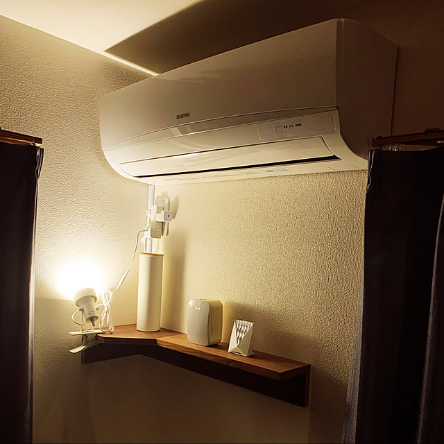 写真付きレビュー 無印良品 壁に付けられる家具 コーナー棚 オーク材 幅22 奥行22 高さ10cm の通販商品 口コミ情報 Roomclipショッピング