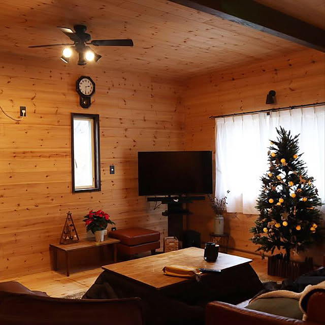 リビング クリスマスツリー ログハウス 古民家風 こたつのインテリア実例 18 11 18 22 36 02 Roomclip ルームクリップ