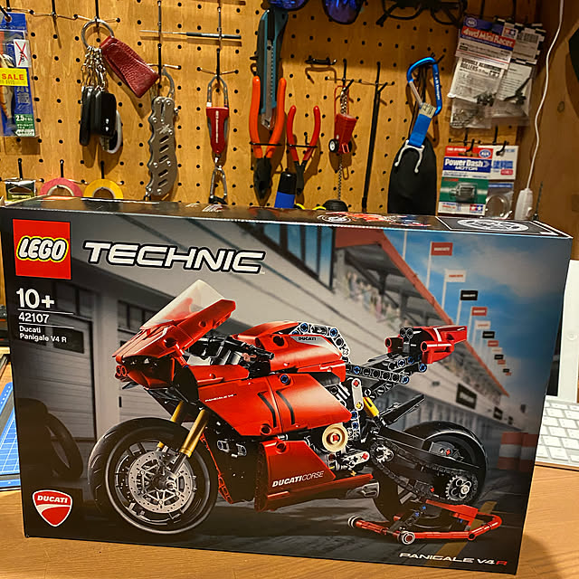写真付きレビュー レゴ Lego テクニック ドゥカティ パニガーレ V4 R おもちゃ ブロック プレゼント バイク Stem 知育 男の子 10歳以上の通販商品 口コミ情報 Roomclipショッピング