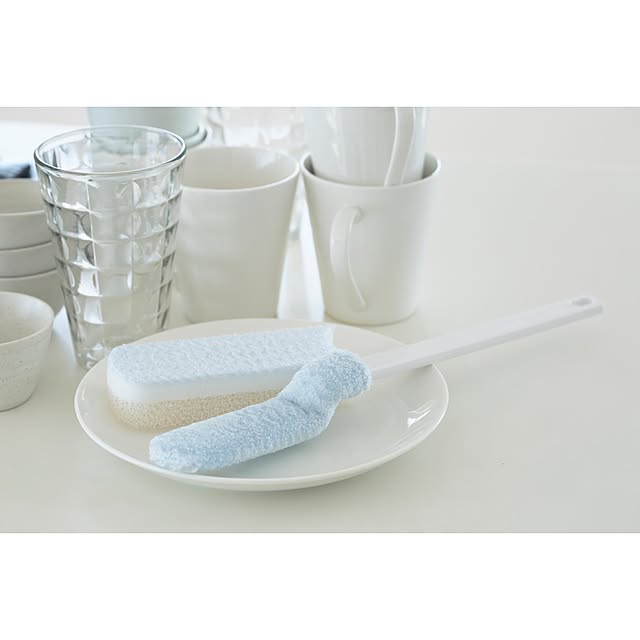 475円 【ギフ_包装】 アイセン水筒洗い スポンジ 茶しぶボトルクリーナー 水だけで汚れが落ちる ブルー4×4×39.5cm KS962 475円 【ギフ_包装】 アイセン水筒洗い スポンジ 茶しぶボトルクリーナー 水だけで汚れが落ちる ブルー4×4×39.5cm KS962