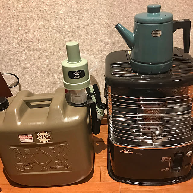 写真付きレビュー ポリタンク おしゃれ l 軽油 灯油用 両油缶ポリタンク ポリ容器 グリッパータンク タンゲ化学工業株式会社 他商品との同梱不可商品 コンビニ受取不可 楽天物流より出荷 オートウィングの通販商品 口コミ情報 Roomclipショッピング