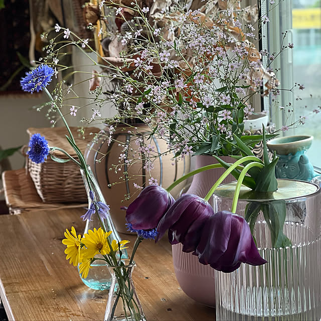 写真付きレビュー 一輪挿し 花瓶 ガラス グリーン 緑 ブルー 水色 クリア ミント 約 W 8cm D 8cm H 21cm フラワーベース 一輪差し 花 植物 オブジェ 置物 インテリア シンプル びいどろ かわいい おしゃれ 北欧 リゾート バリ アジアン 雑貨