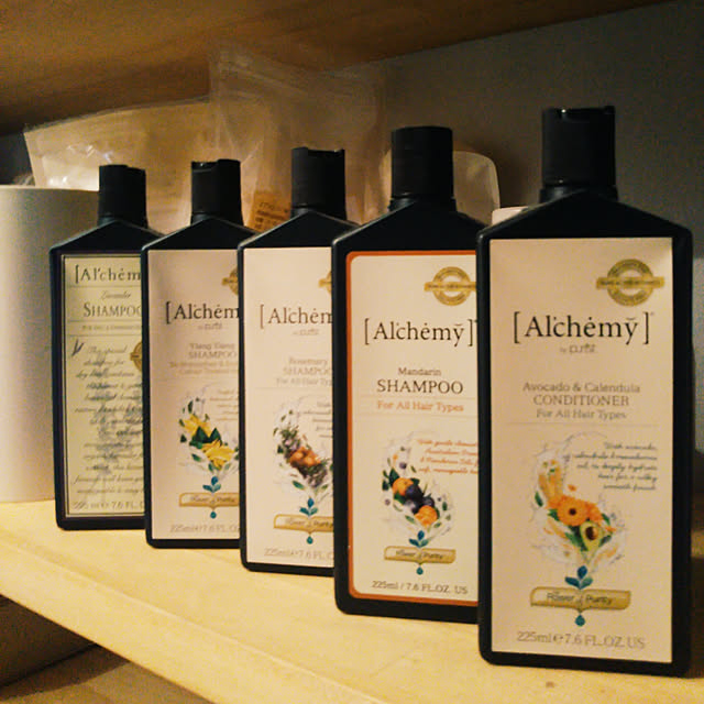 アルケミー カラーした髪に イランイランシャンプー 500ml Al Chemy Ylang Ylang Colour Care Shampoo 海外発送品のレビュー クチコミとして参考になる投稿1枚 Roomclip ルームクリップ アルケミー カラーした髪に イランイランシャンプー 500ml Al Chemy Ylang Ylang Colour Care Shampoo 海外発送品のレビュー クチコミとして参考になる投稿1枚 Roomclip ルームクリップ