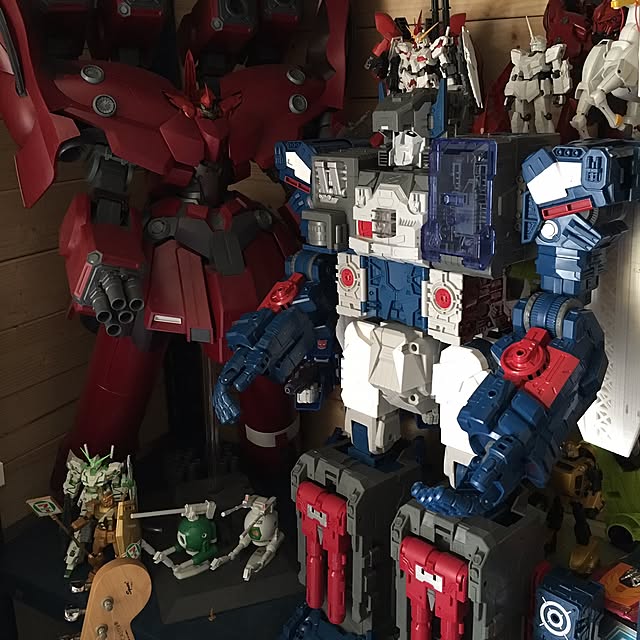 トランスフォーマー レジェンズ Lg31 フォートレスマキシマスのレビュー クチコミとして参考になる投稿1枚 Roomclip Item