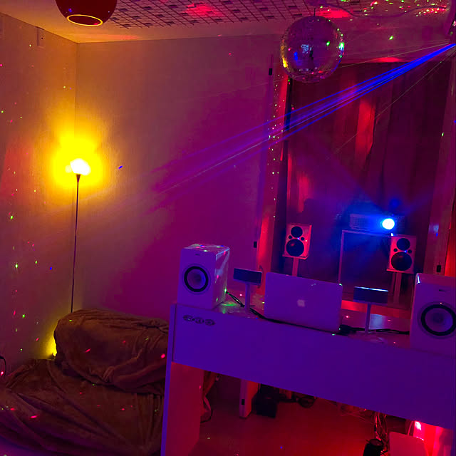 写真付きレビュー 送料無料 18w 6色 クラブ照明led 音に反応 エフェクトミラーボール Edm サウンド フラッシュ 照明 ライト デコレーションライト パーティー イベント Dj Vj 電飾の通販商品 口コミ情報 Roomclipショッピング