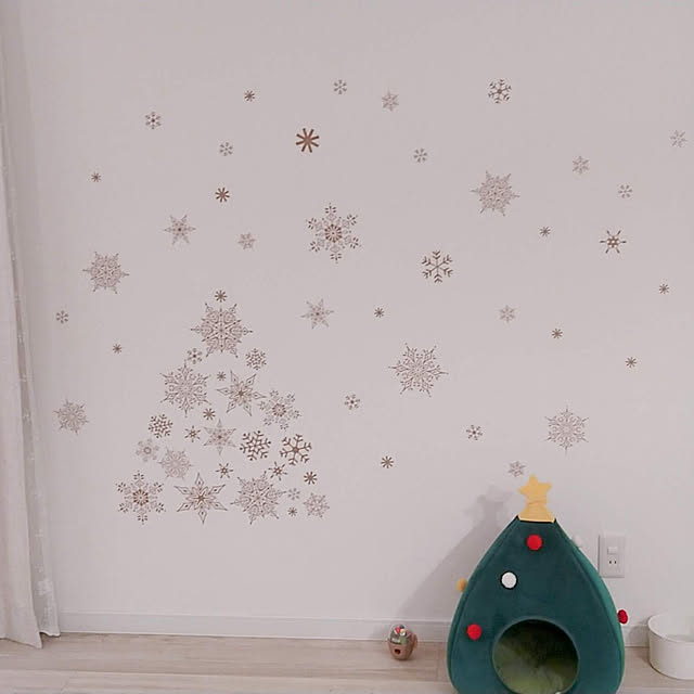 Jis ウォールステッカー クリスマス 飾り 雪の結晶 ゴールド シール 装飾 壁紙 オーナメント 冬 スノー 雪 はがせる 剥がせる 北欧 雑貨 ガラス 窓 Diy パーティー 飾りつけ 飾り付け おしゃれ かわいい モノトーン 結晶 デコレーションのレビュー 口コミとして参考