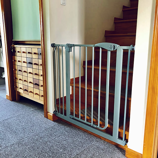 もれなくp5倍 本日12 00 23 59 ベビーゲート ワイド 置くだけ 自立式 狭い 送料無料 セーフティゲート 安全柵 おしゃれのレビュー クチコミとして参考になる投稿12枚 Roomclip ルームクリップ