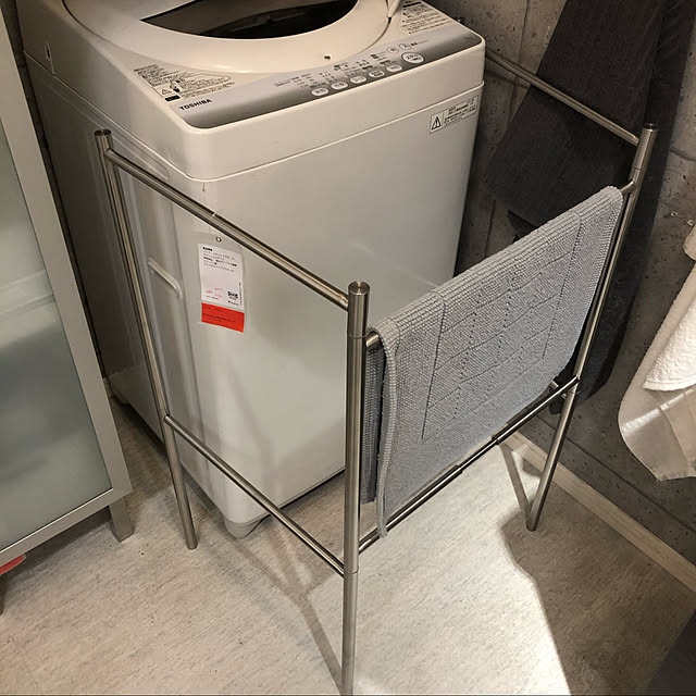 Ikea イケア Brogrund 伸長式タオルスタンド ステンレススチール Nのレビュー クチコミとして参考になる投稿3枚 Roomclip ルームクリップ