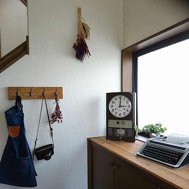 玄関/入り口/フックDIY/中古住宅/振り子時計/タイプライター/ドライフラワー&hellip;などのインテリア実例 20170902 14