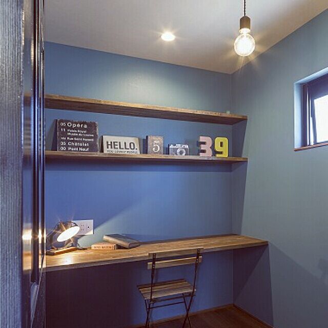 書斎 ブルーの壁紙 グレーの壁紙 棚 サーフ などのインテリア実例 16 06 28 31 17 Roomclip ルームクリップ
