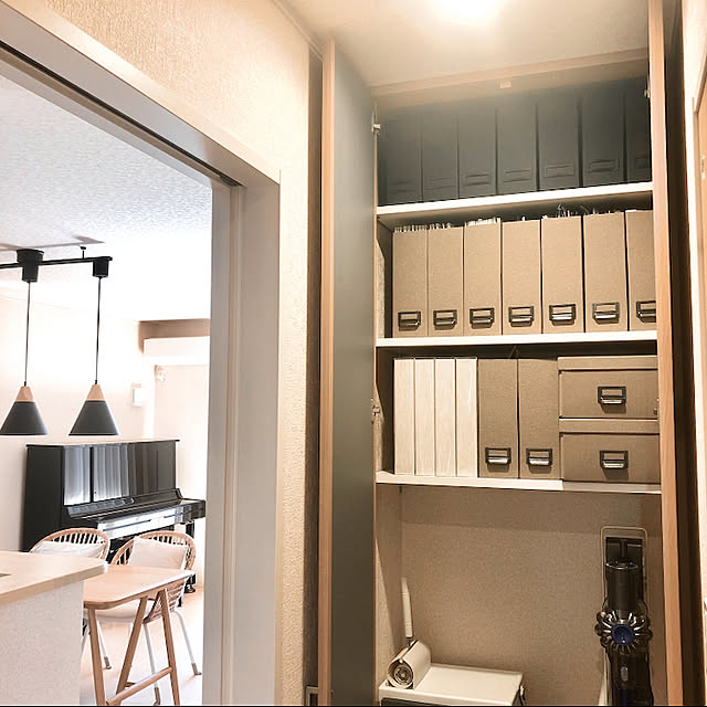 Ikea ｉｋｅａ イケア Tjog チョーグ 収納ボックス ふた付き25x36x15 Cm ダークベージュ 504 746 09 のレビュー 口コミとして参考になる投稿1枚 Roomclip ルームクリップ