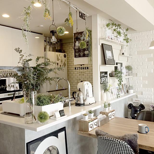 Kitchen/ベアブリック1000/無印良品 壁に付けられる家具/カフェ風インテリア/吊り下げディスプレイ/ユーカリ&hellip;などのインテリア