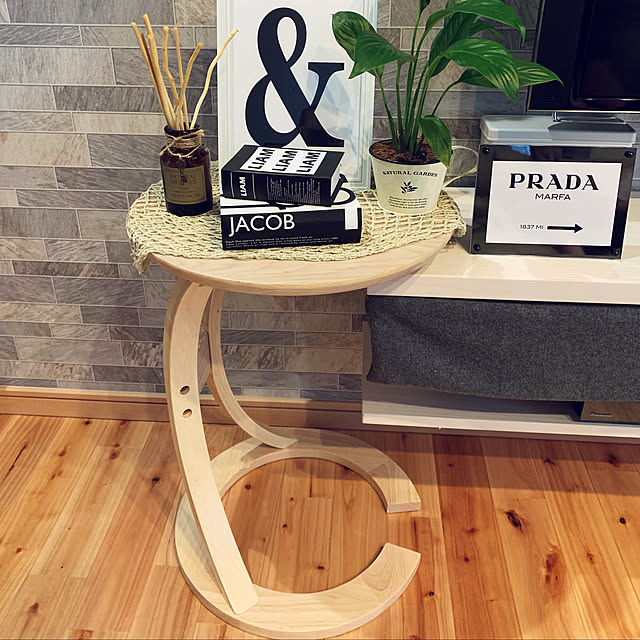 市場 サイドテーブル 北欧 おしゃれ 木製 ロータス ベッド ナイトテーブル 丸 ソファテーブルのレビュー 口コミとして参考になる投稿37枚 Roomclip ルームクリップ