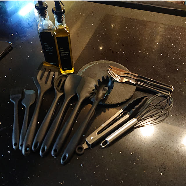 Vemico Jp Vemico キッチンツールセット シリコン 調理器具 製菓器具 ツール10点セットフライ返し おたま トング ヘラ トング 泡立て器 ブラシ スパチュラ パスタサーバー レードル ターナー スプーンのレビュー 口コミとして参考になる投稿3枚 Roomclip ルーム