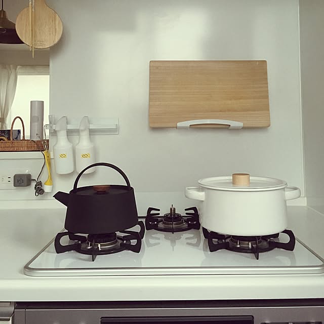 タカラスタンダード システムマグネット収納 どこでもラック まな板立て Mgskマナイタタテ W のレビュー クチコミとして参考になる投稿12枚 Roomclip ルームクリップ