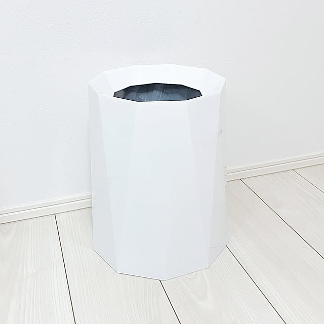 Ebs Raku 北欧風ゴミ箱 蓋なしゴミ箱 バスルーム用 寝室用 キチン用 オフィス用 場所とらない オシャレ シンプル 移動便利 シルバー ホワイト ブラック 12l ホワイト のレビュー 口コミとして参考になる投稿10枚