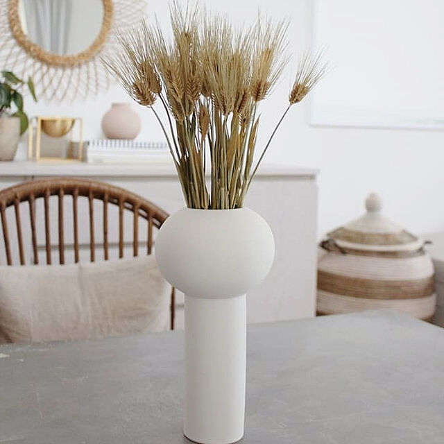 Cooee Design 花瓶 ピラー フラワーベース 24cm 白 ホワイト おしゃれ 陶器 大型 大きい 北欧 モダン Nest クーイー クーイーデザイン スウェーデンのレビュー クチコミとして参考になる投稿26枚 Roomclip ルームクリップ