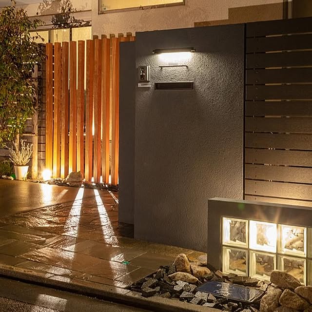 玄関アプローチ アプローチ 目隠しフェンス 門壁 エクステリア などのインテリア実例 22 03 17 10 35 31 Roomclip ルームクリップ