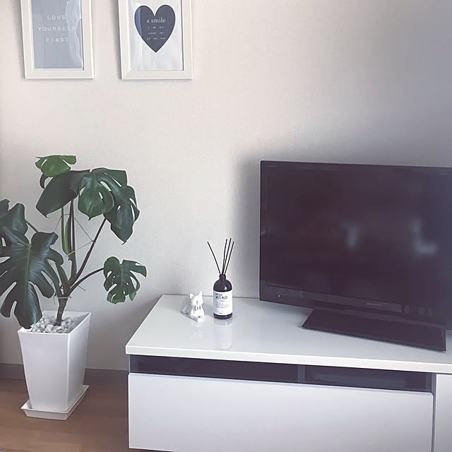 テレビ台 ローボード テレビボード 1 国産 完成品 テレビボード 収納棚 リビング 収納 パソコン台 テレビラック 1cm 収納 木製 Tv台 Tvボード 日本製 おしゃれ ホワイト 白 ブラック 黒 テレワークのレビュー クチコミとして参考になる投稿9枚 Roomclip Item テレビ台 ローボード テレビボード 1 国産 完成品 テレビボード 収納棚 リビング 収納 パソコン台 テレビラック 1cm 収納 木製 Tv台 Tvボード 日本製 おしゃれ ホワイト 白 ブラック 黒 テレワークのレビュー クチコミとして参考になる投稿9枚 Roomclip Item