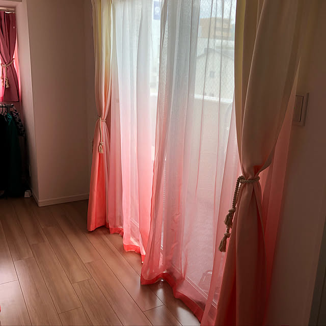 グラデーション カーテン 抗ウイルス可能 2枚 飾り オレンジ 防寒 イエロー遮光裏地付き可 子供部屋 幅60 0cm 丈60 260cm 女の子 リビング パープル 紫 グリーン グラデーションカーテン 遮熱 北欧 新生活 オシャレ おしゃれ 柄 薄手 オーダーカーテンのレビュー