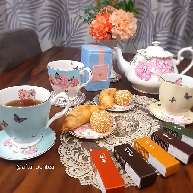 写真付きレビュー ロイヤル アルバート ミランダ カー ブレシング ミニ マグ 350ml グリーン ロイヤルアルバート Royal Albert ミランダ カー コレクション マグカップ おしゃれ かわいい 食器 ブランド 結婚祝い 内祝いの通販商品 口コミ情報 Roomclipショッピング