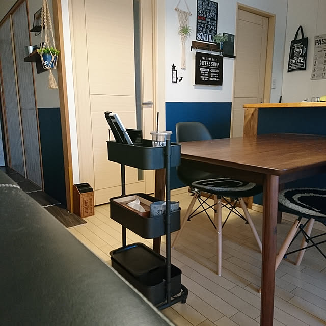 壁紙 シール 壁紙 はがせる 賃貸でもok 無地 パターン柄 簡単diy 貼ってはがせる壁紙 シール 1m単位販売のレビュー クチコミとして参考になる投稿47枚 Roomclip Item