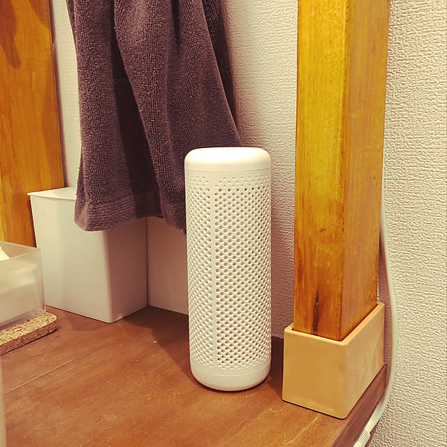 除湿機1位獲得 コンパクト 無電源 水捨て無し サイレント Yoitasコンパクト除湿機 1台 除湿ボトル1本 湿気とり 湿気取り 梅雨対策 グッズ クローゼット 用 小型 シンク下 靴箱 静音 無音 湿気 除湿 ミニ 送料無料 ヨイタス のレビュー クチコミとして参考になる