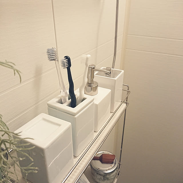 写真付きレビュー Keyuca公式店 ケユカ 日本製 Square ハブラシスタンド 歯ブラシスタンド おしゃれ オシャレ モダン シンプル デザイン 白磁 歯ブラシ スタンド 歯ブラシホルダー 歯ブラシたて 歯ブラシ立て かわいい 歯ブラシ収納 洗面所 収納 ハブラシ はぶらし 写真付きレビュー Keyuca公式店 ケユカ 日本製 Square ハブラシスタンド 歯ブラシスタンド おしゃれ オシャレ モダン シンプル デザイン 白磁 歯ブラシ スタンド 歯ブラシホルダー 歯ブラシたて 歯ブラシ立て かわいい 歯ブラシ収納 洗面所 収納 ハブラシ はぶらし