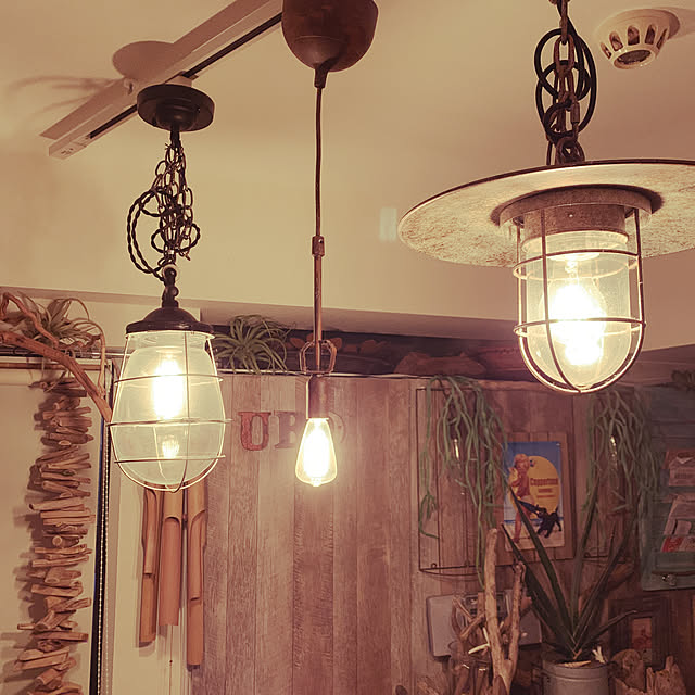 サンディッシュ Sundish ペンダントランプ Gd 005 Hermosa ハモサ スチール ガラス Led対応 電球付き おしゃれ ビンテージ アンティーク レトロ 西海岸 玄関 廊下 リビング ダイニング ガード付き エイジング ハンドペイント 爆買い 本物保証 デザインと機能性を兼ね備え