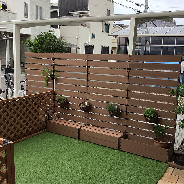 フェンス 目隠し 人工木 プランター付き 幅90 高さ180cm Ypf 10 ブラウン ナチュラル 人工木プランターフェンス ラティス付きプランターボックス おしゃれ 樹脂 屋外 山善 Yamazen ガーデンマスター 送料無料 のレビュー クチコミとして参考になる投稿8枚