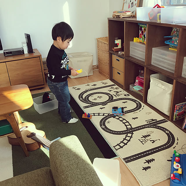 写真付きレビュー ラグ プレイマット 道路 洗える 滑り止め ロードマップ モノトーン 子供部屋 ラグマット 綿 100 子供 ロードラグ 地図 おしゃれ 毛足短め カーペット キッズラグ ルームマット マップ 誕生日 プレゼント 60 170の通販商品 口コミ情報 Roomclip