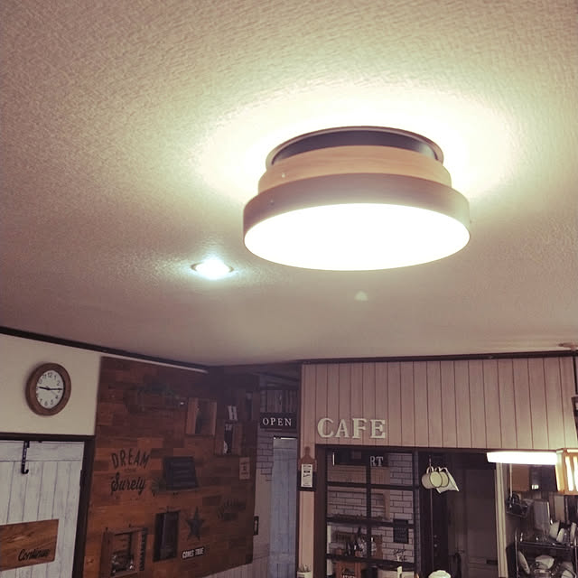シーリングライト Led おしゃれ 照明 電気 6畳 Ledシーリングライト リモコン 木目 天然木 北欧 明るい 調光 調色 ライト リビング 子供部屋 寝室 和室 洋室 インテリア インテリア照明 Avaros アヴァロス Ledシーリング 3500lmのレビュー クチコミとして参考になる投稿