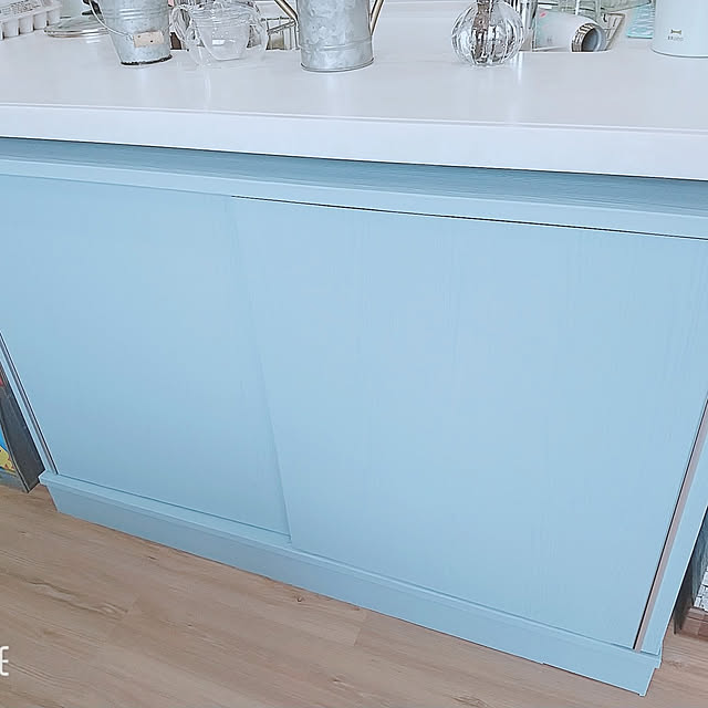 写真付きレビュー リメイクシート 木目 おしゃれ 北欧 キッチン 扉 Diy テーブル 防水 壁紙 シール 糊付き かわいい 大理石 リフォームシート カッティングシート 化粧 シート 水色 インスタ映え はがせる 貼る 綺麗 撥水 ペイント調 ドア 枠 板目 棚板 本棚 台所 修復