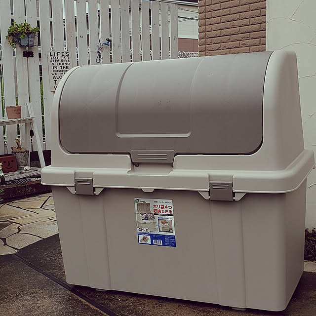 写真付きレビュー】リッチェル ゴミ箱 屋外 大容量 分別ストッカー(仕切り付き) 220L ベージュ W220C | ごみ箱 ダストボックス ベランダ ゴミ ストッカー 大型 外置き 外用 室外 人気 たくさんの通販商品口コミ情報 | RoomClipショッピング 写真付きレビュー】リッチェル ゴミ箱 屋外 大容量 分別ストッカー(仕切り付き) 220L ベージュ W220C | ごみ箱 ダストボックス ベランダ ゴミ ストッカー 大型 外置き 外用 室外 人気 たくさんの通販商品口コミ情報 | RoomClipショッピング