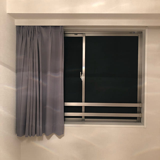 日本最級 断熱シート 窓に貼る目隠しシート 機能メッシュタイプ 窓 ガラス 窓用 遮光シート 遮熱シート 日除け 日よけ 目隠し 室内用