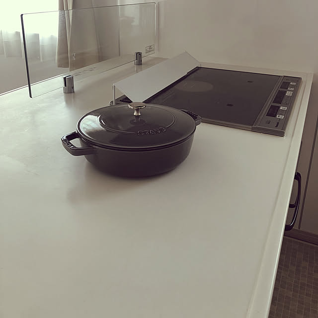 写真付きレビュー】ストウブ staub ブレイザー 24cm ソテーパン 鋳物 ホーロー 鍋 なべ 調理器具 キッチン用品 グレー 2.4L  12612418 (40511-471-0)の通販商品口コミ情報 | RoomClipショッピング